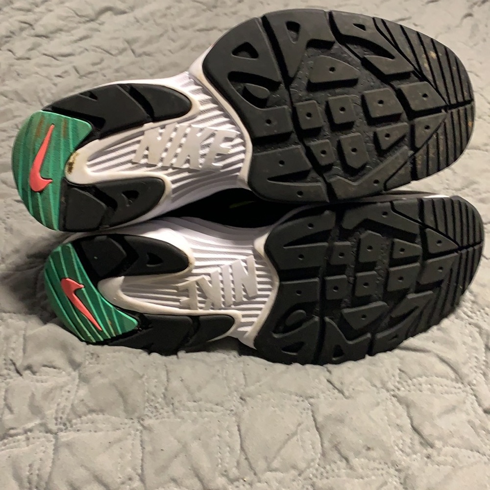 Nike - Picture 5 of 5